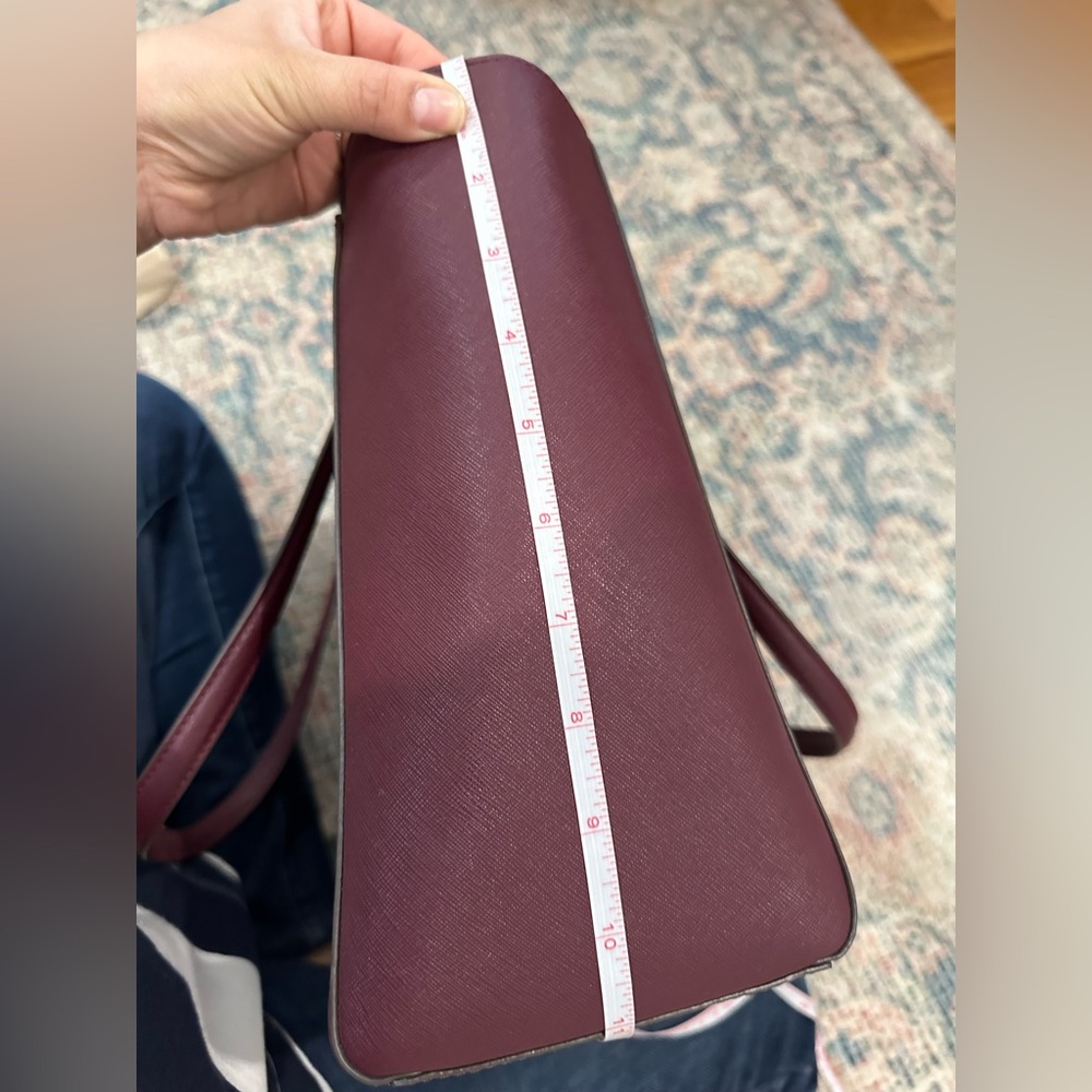 Tory Burch Robinson Saffiano Burgundy large tote - Picture 12 of 14